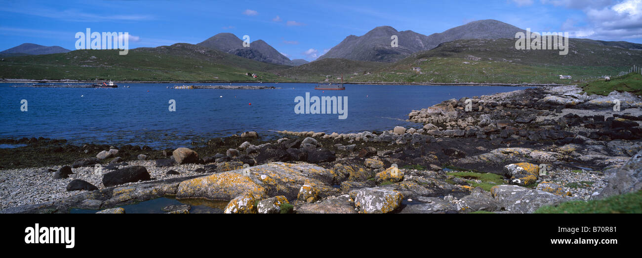 West Loch Tarbert et North Harris hills, Isle of Harris, Outer Hebrides, Western Isles, Écosse, Royaume-Uni, Iles britanniques Banque D'Images