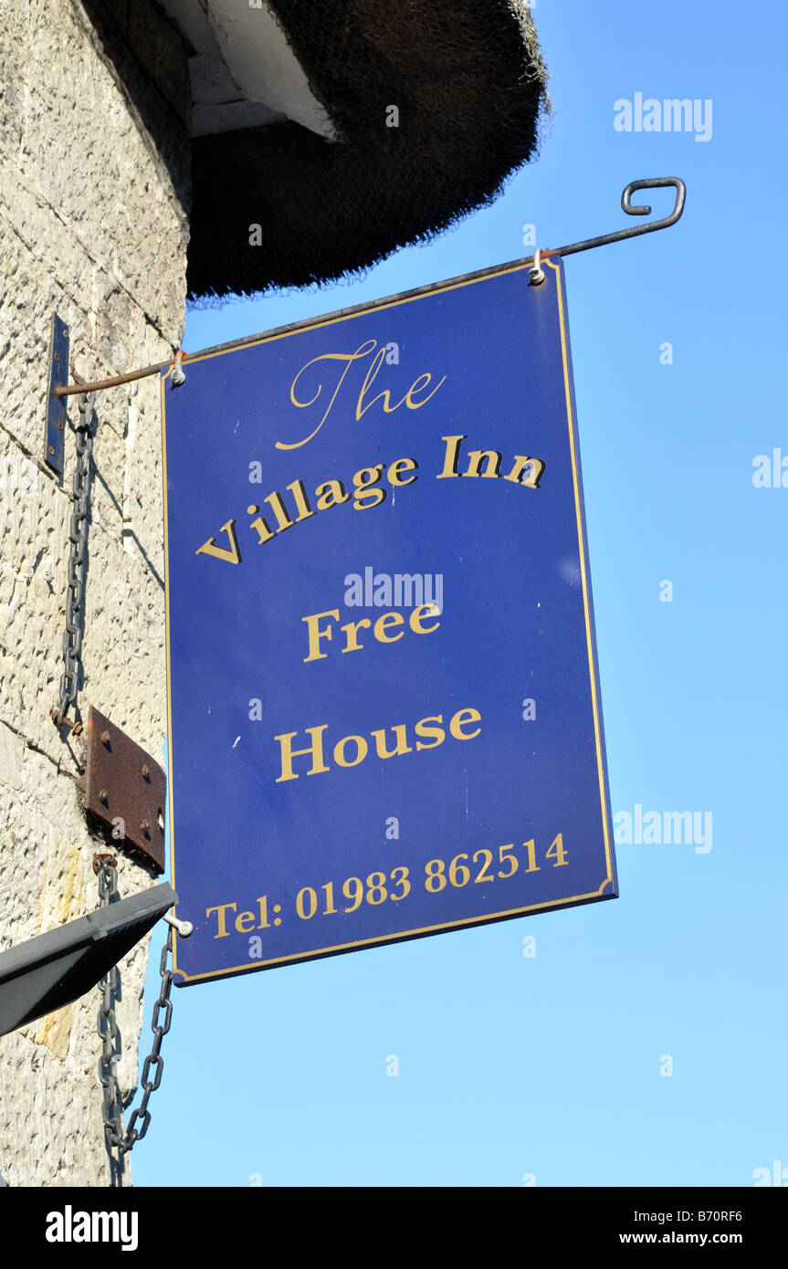 Village Inn, Inn Sign, Shanklin, Île de Wight, Angleterre, Royaume-Uni, GB. Banque D'Images