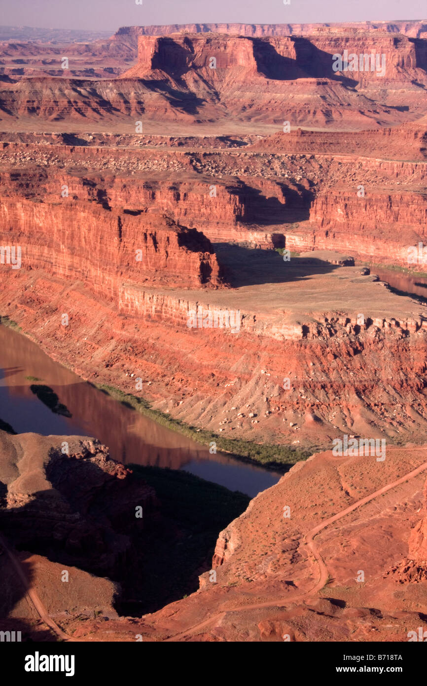 Le col de cygne en matin tôt, vu de la Dead Horse Point donnent sur Dead Horse Point State Park en Utah Banque D'Images