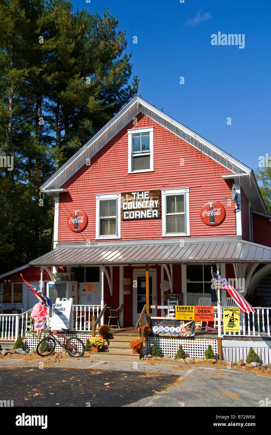 Le pays Corner magasin général situé dans la Davisville New Hampshire USA Banque D'Images