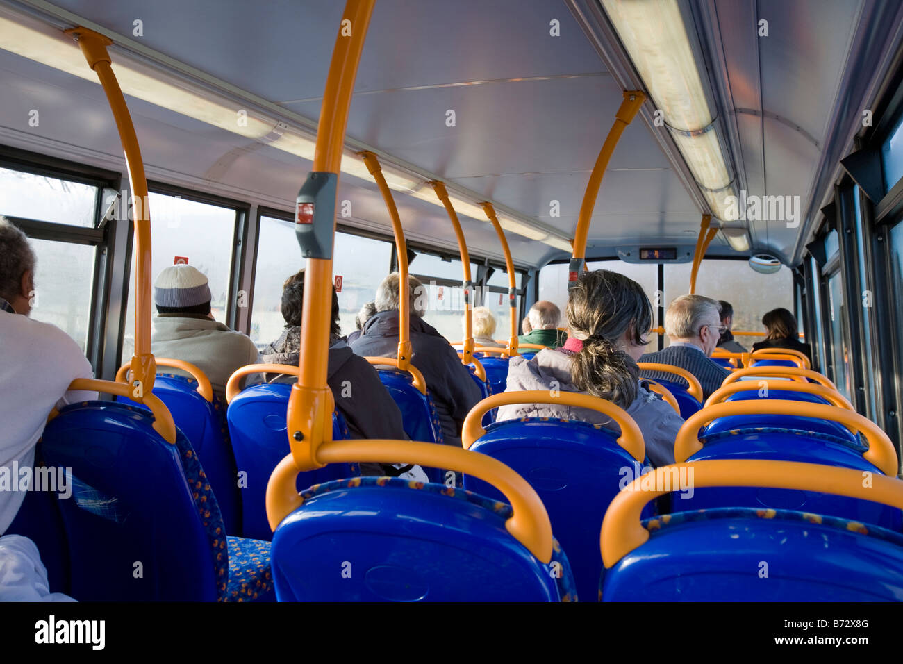 Les passagers d'un autobus à Kendal UK Banque D'Images