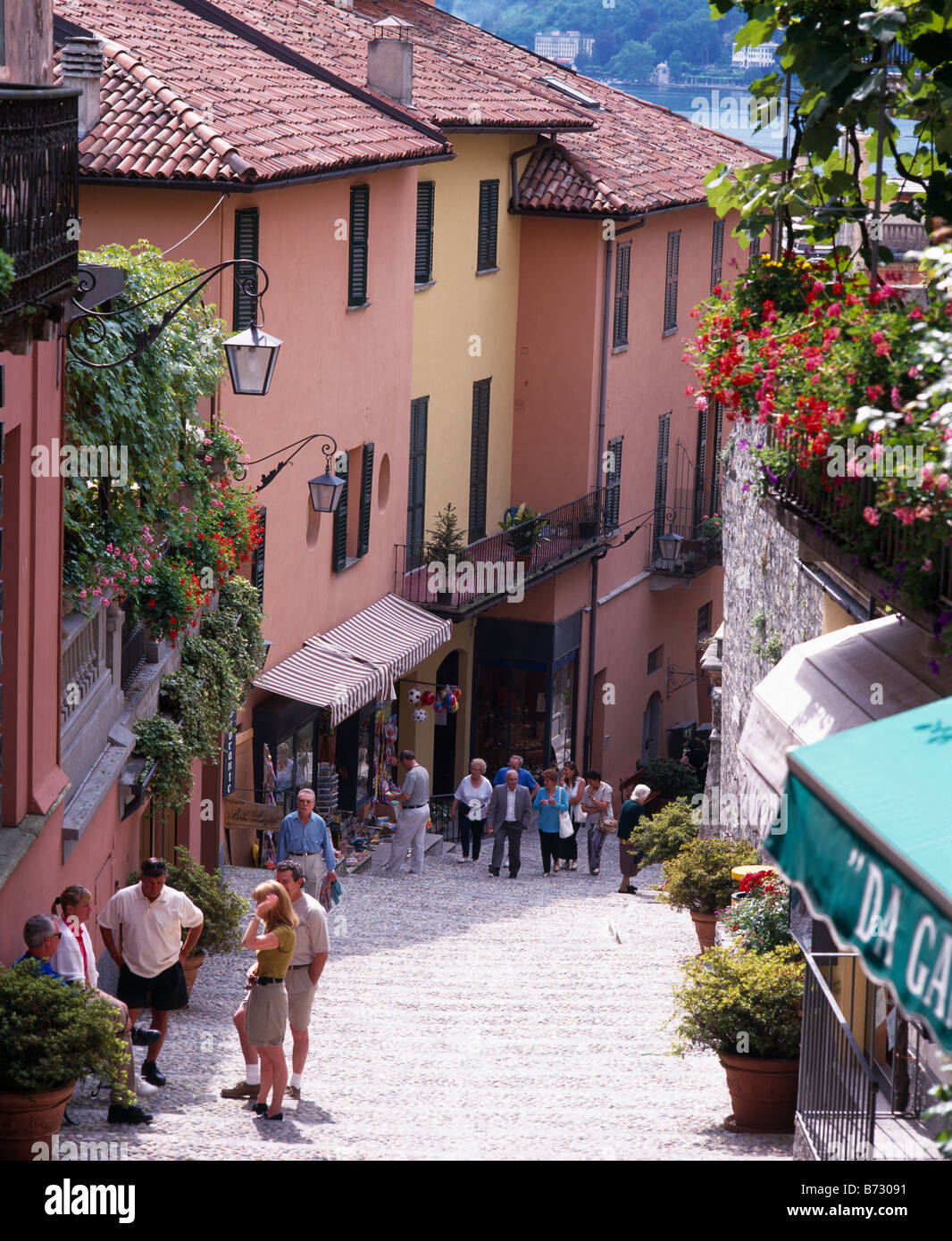 Salita Serbelloni, Bellagio, Lombardie, Italie. Banque D'Images