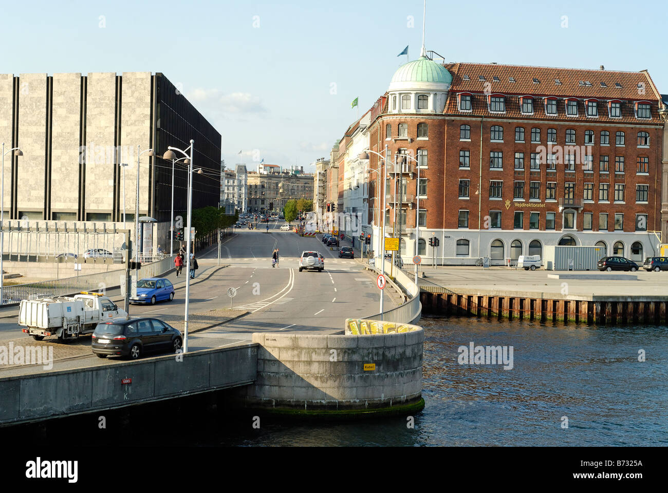 Vue sur le Niels Juels Gade du pont Chrétien Copenhagen Danemark Banque D'Images