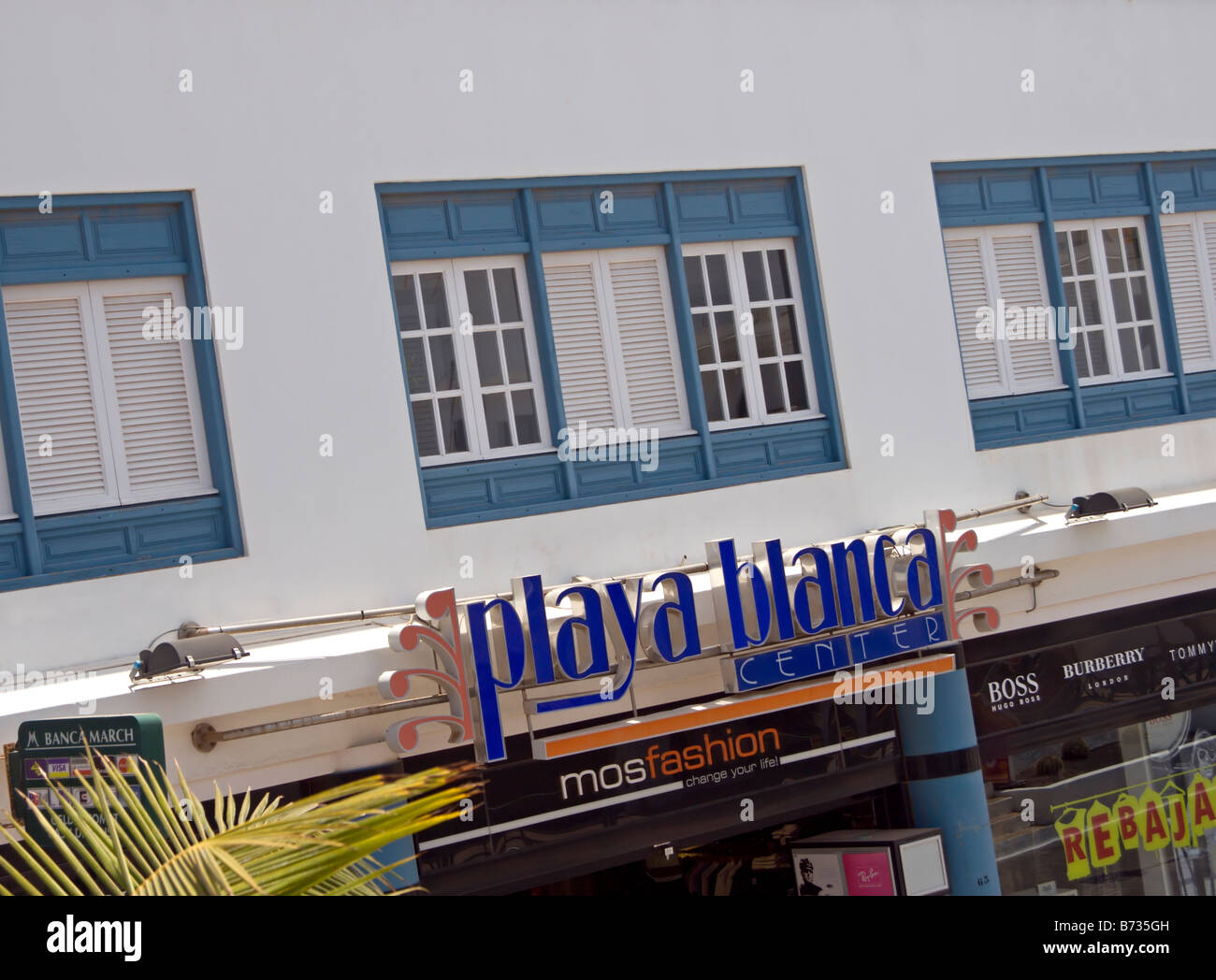 Centre commercial typique à Playa Blanca Lanzarote Banque D'Images