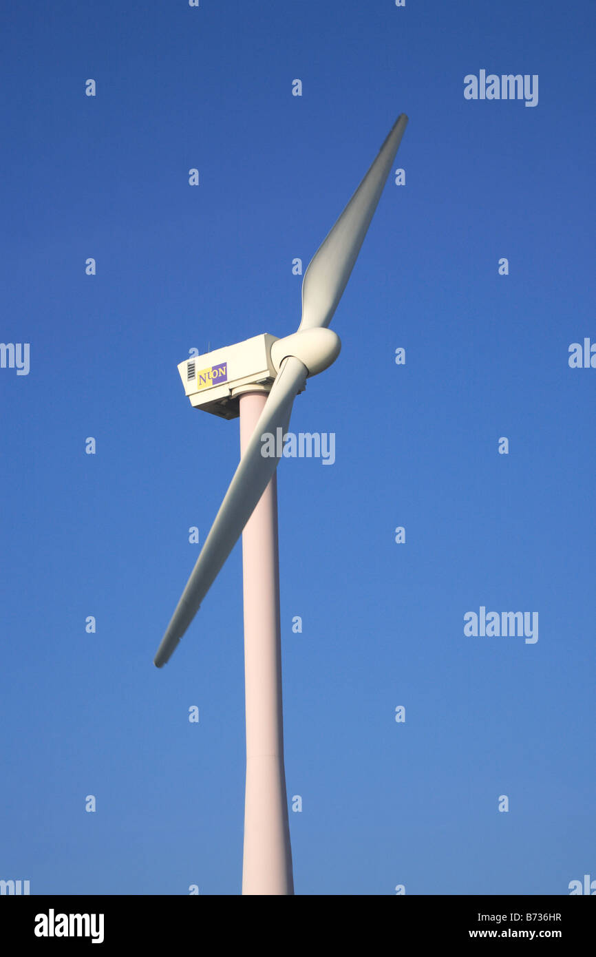 Eco puissance éolienne écologique de l'électricité verte générer deux lits  jumeaux électriques blade Holland Nederlands France agricole Photo Stock -  Alamy