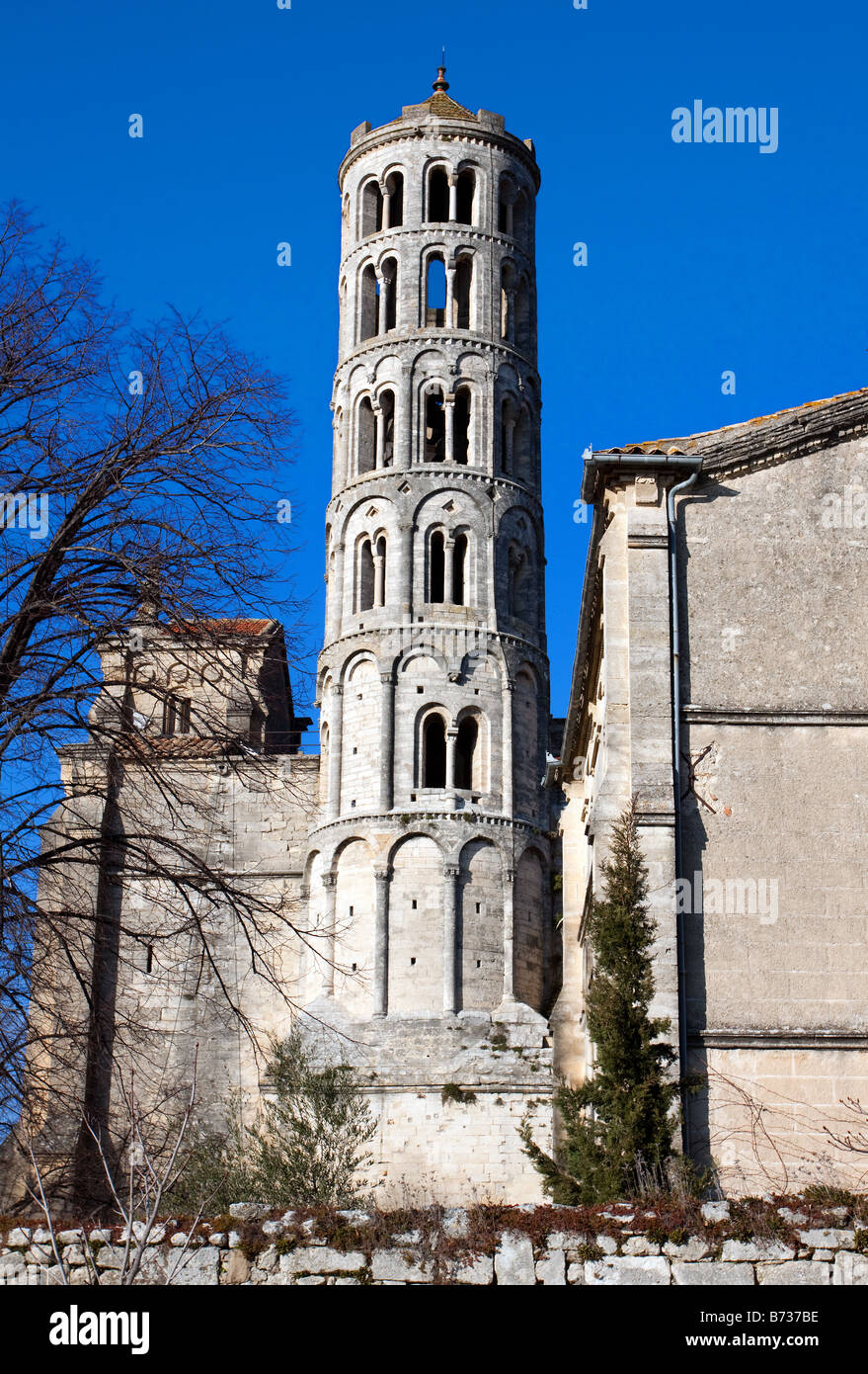La tour du 11ème siècle Fenestrelle ou fenêtre Tour de la cathédrale de Saint Theodorit à Uzès Gard France Banque D'Images