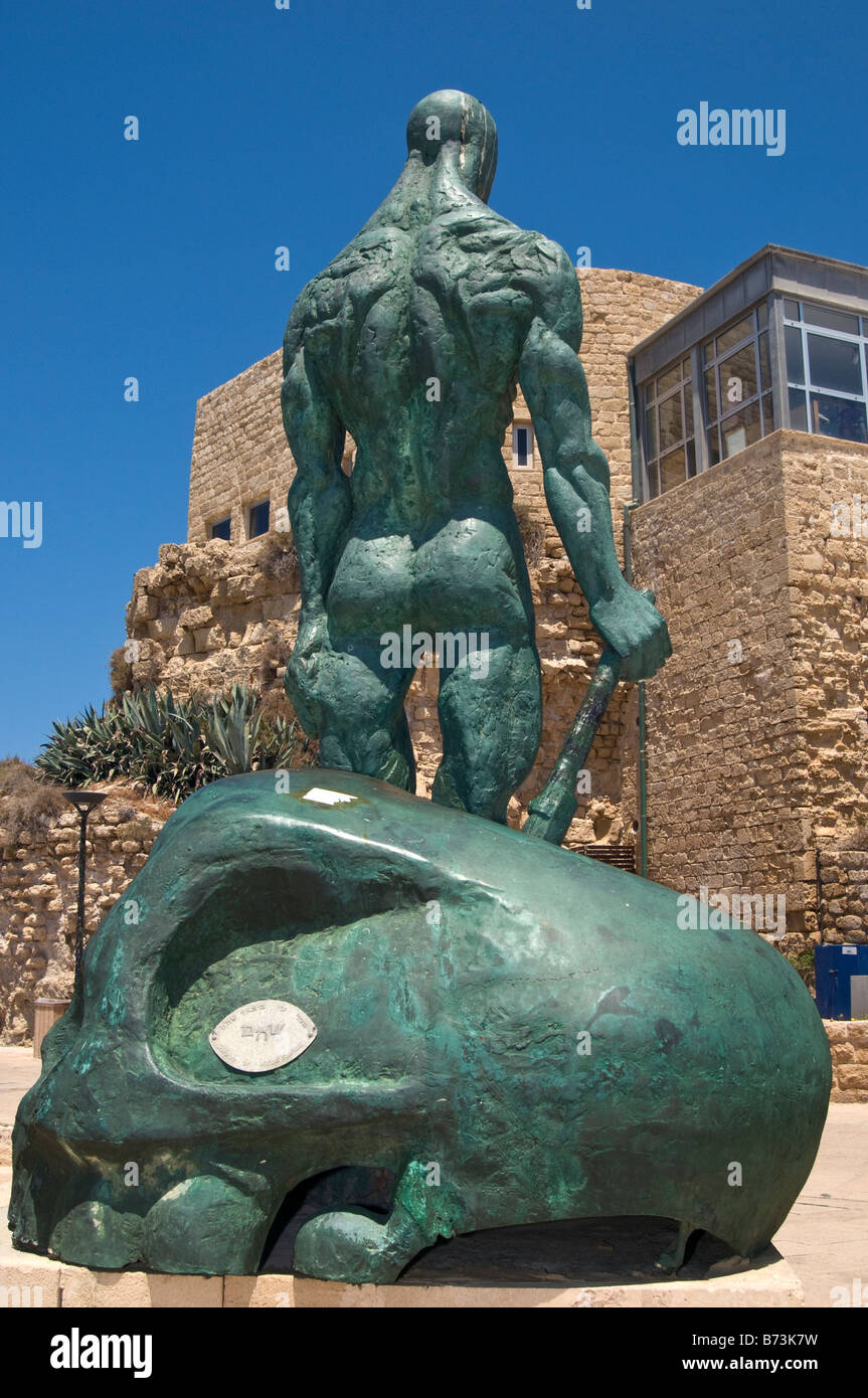Statue de métal de l'homme,le parc national de Césarée, Israël Banque D'Images