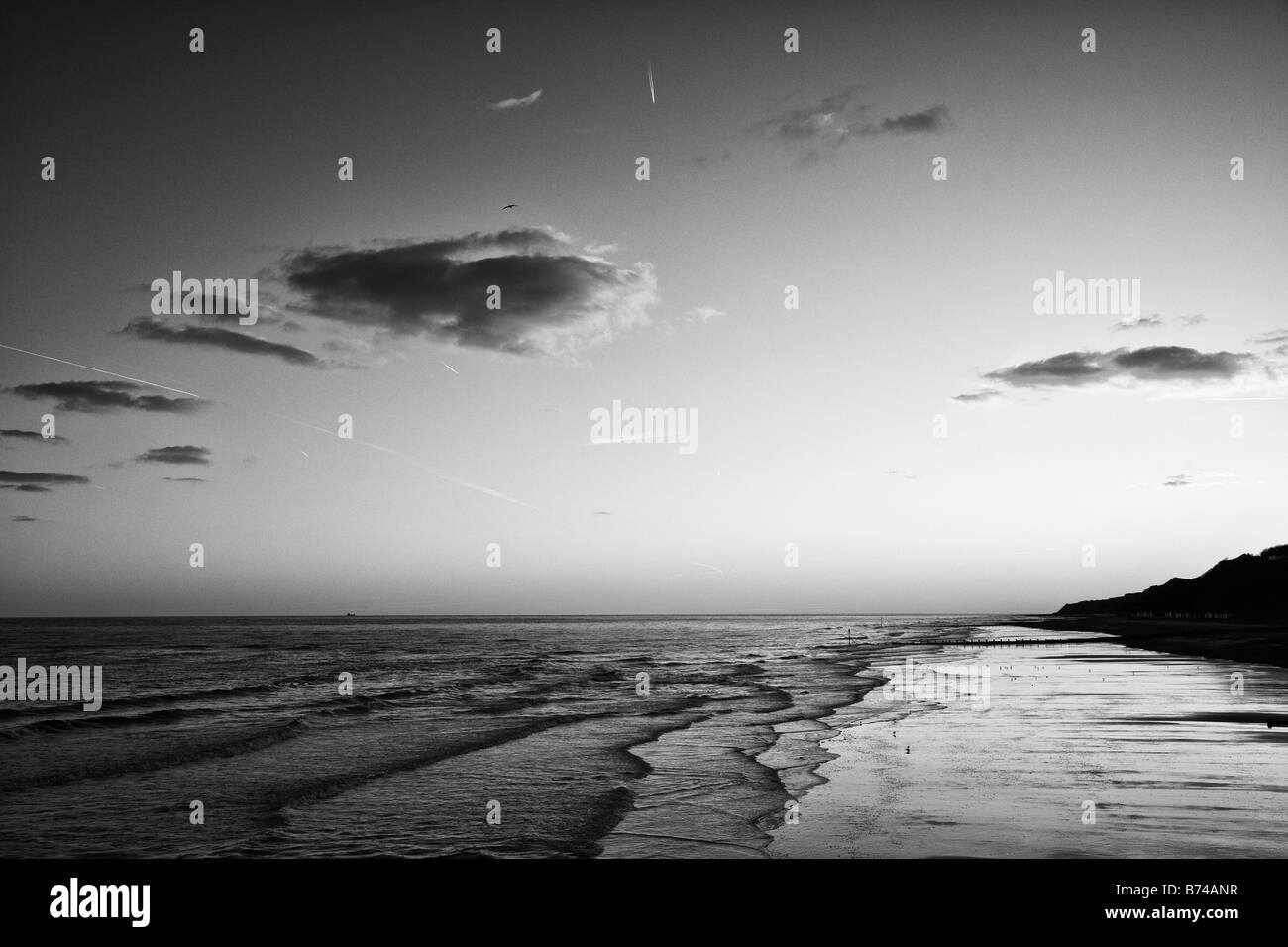 Lever de soleil sur l'intermédiaire d'hiver 'Jetée de Cromer' East Anglian Coast 'Grande-bretagne' Banque D'Images