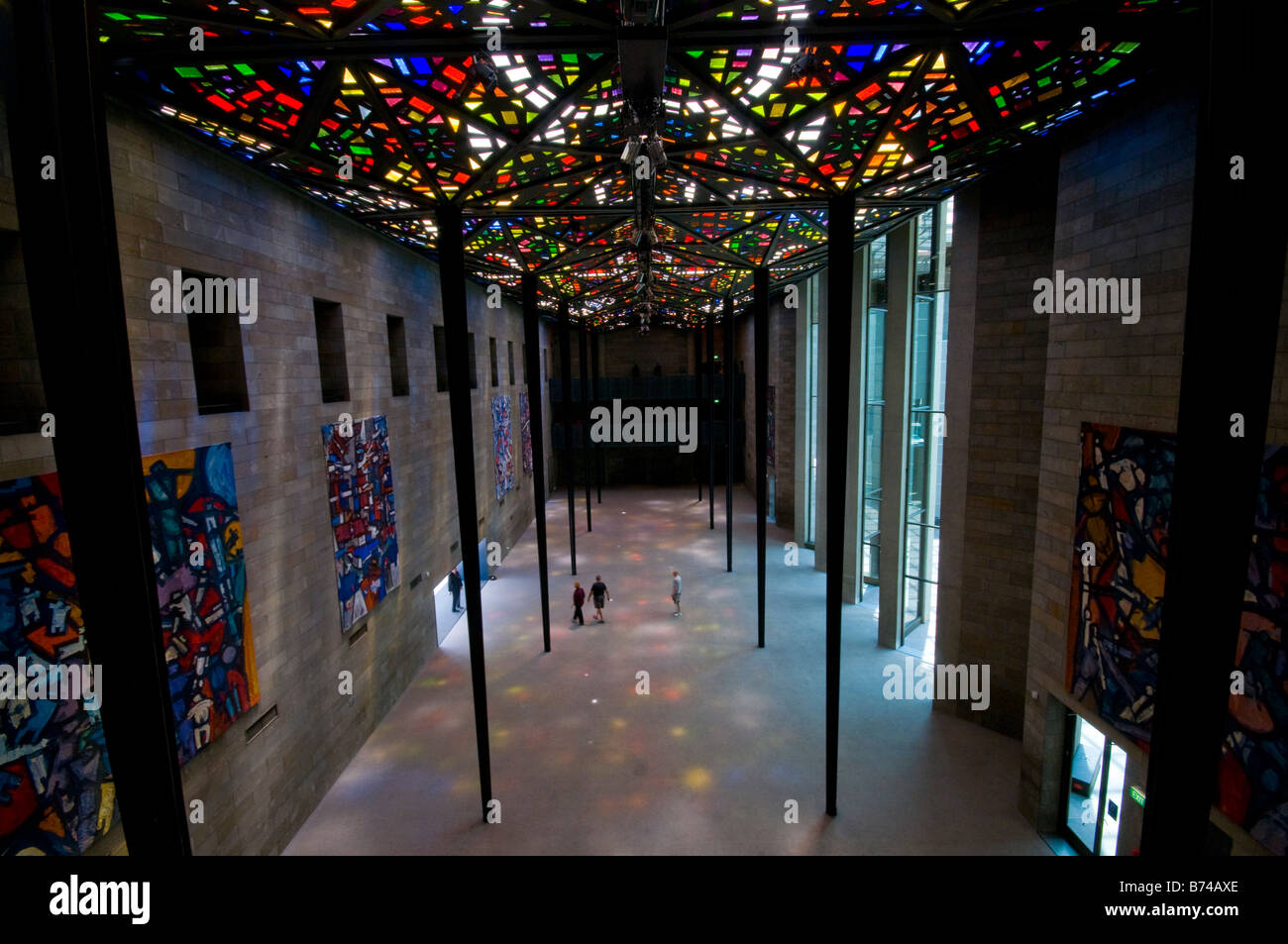 Vitraux au plafond par Sir Roy Motifs dans la National Gallery of Victoria à Melbourne Banque D'Images