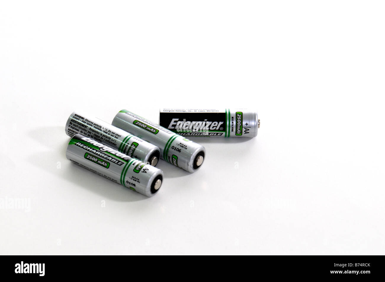 Un ensemble de quatre un ensemble de quatre marque Energizer 2500 mAh haute capacité AA rechargeables. USA. Découpe. Banque D'Images