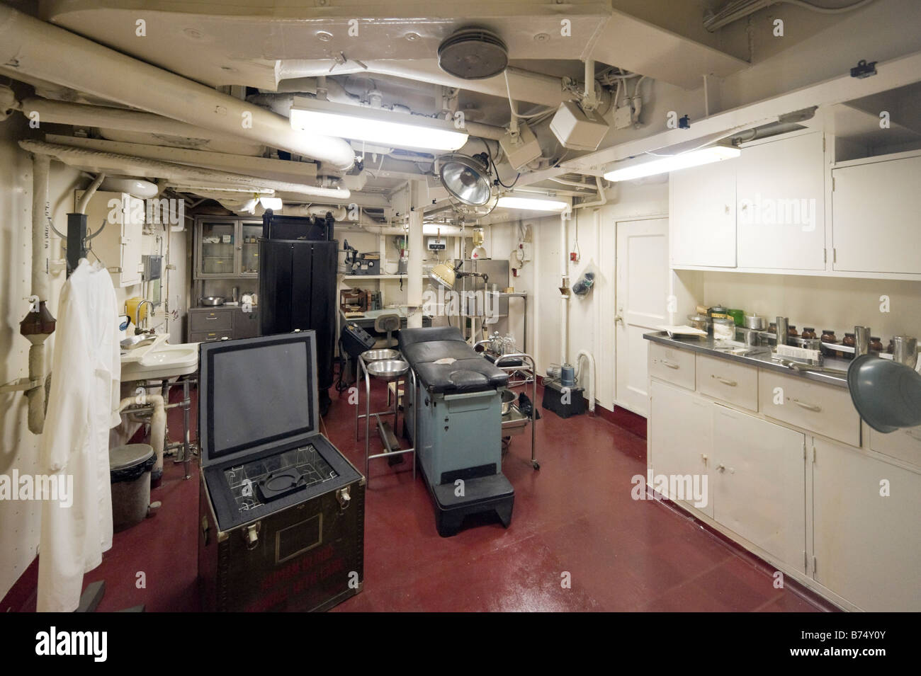 Cabinet médical à bord du porte-avions USS Yorktown, Patriots Point Naval Museum, port de Charleston, Caroline du Sud Banque D'Images