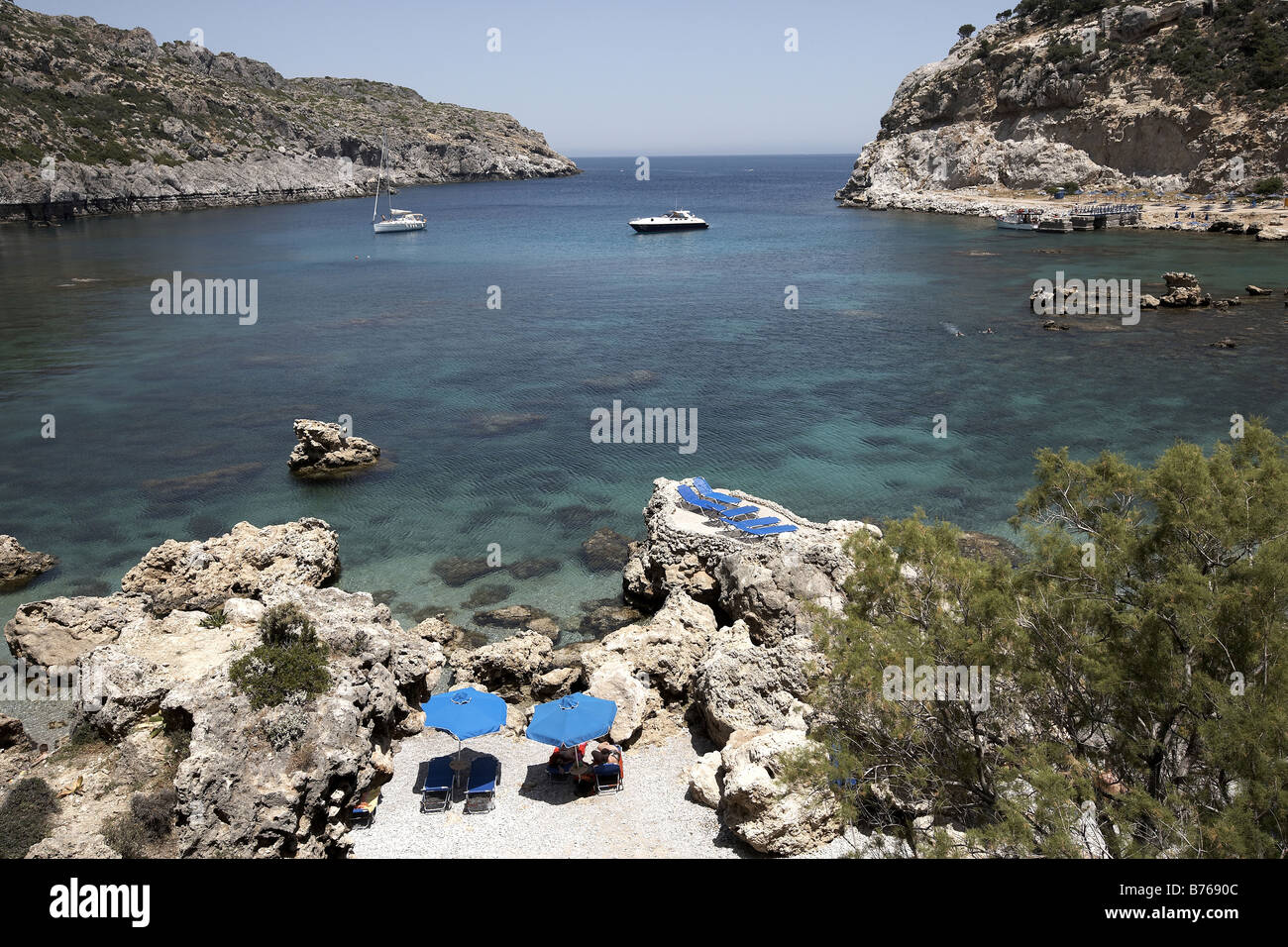 Les eaux claires de Anthony Quinn Bay Rhodes Grèce Banque D'Images