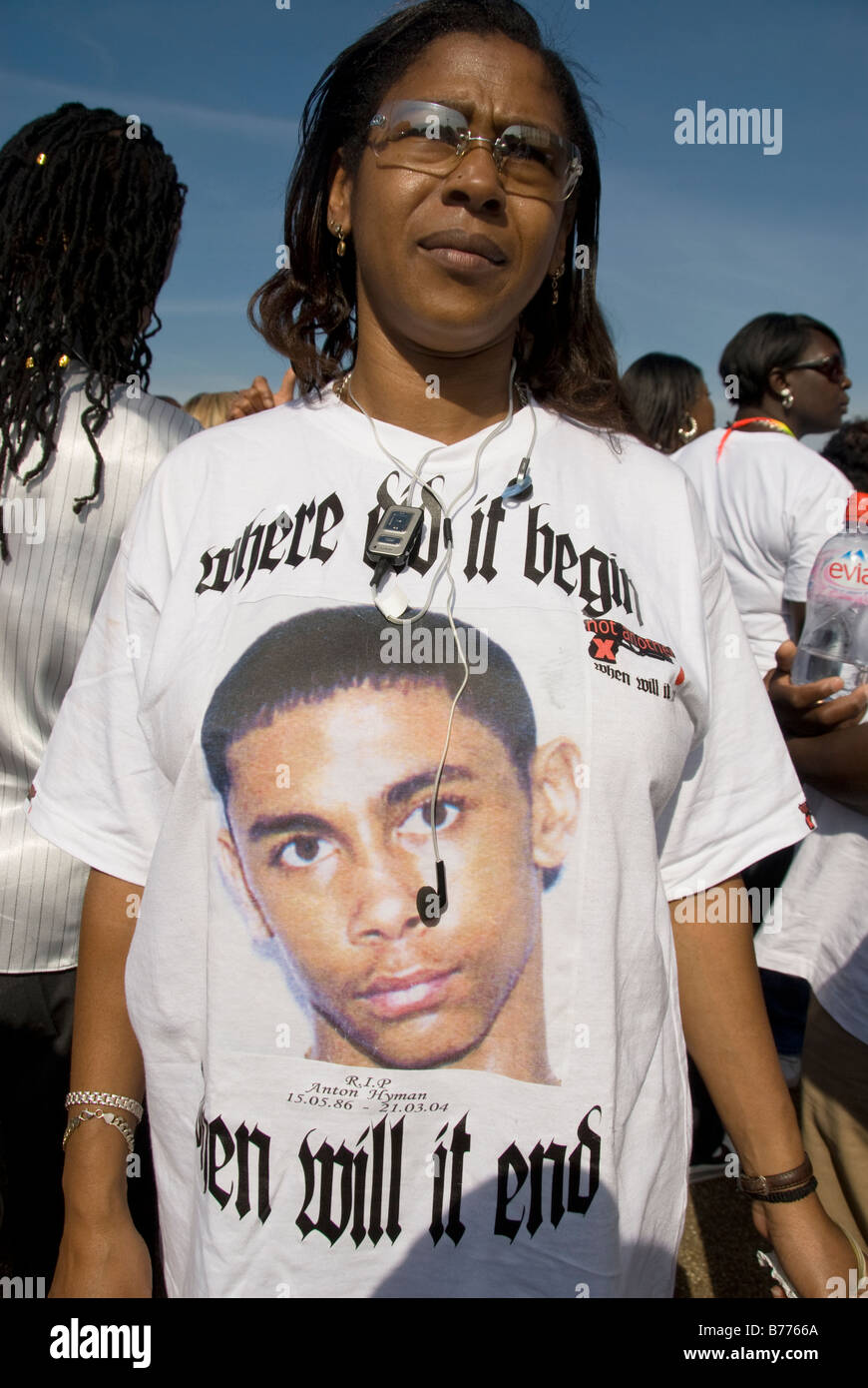 Des milliers ont défilé à Londres avec les parents et familles des victimes de l'adolescence assassinées et des armes à feu 20 Septembre 2008 Le crime du couteau. Banque D'Images