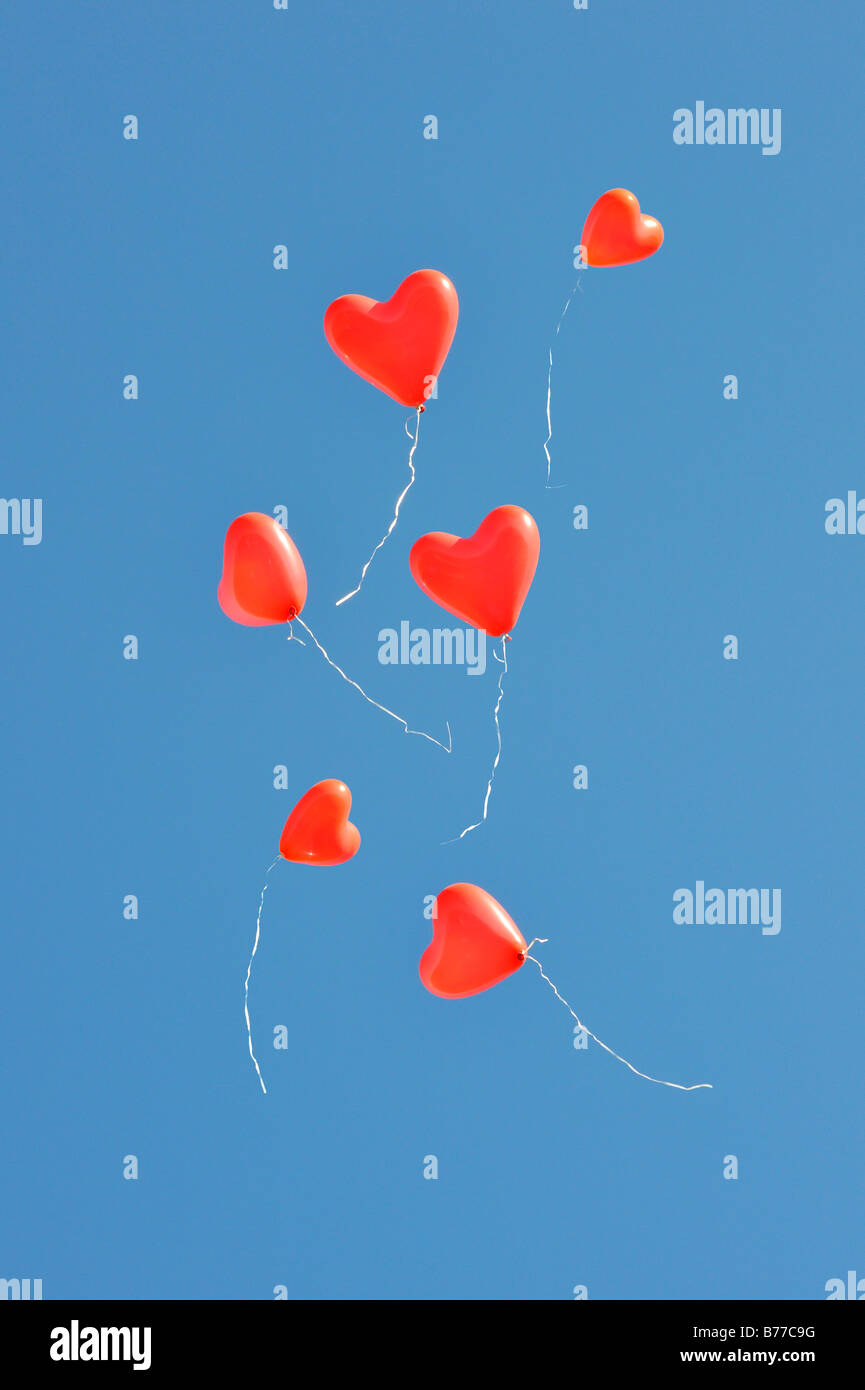 Rouge, forme de coeur ballons Banque D'Images
