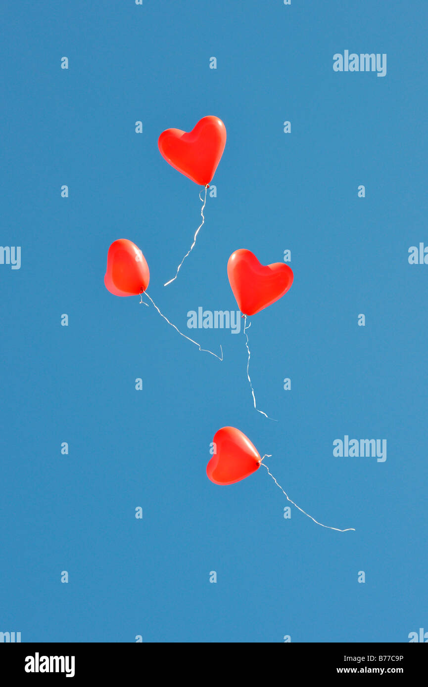 Rouge, forme de coeur ballons Banque D'Images