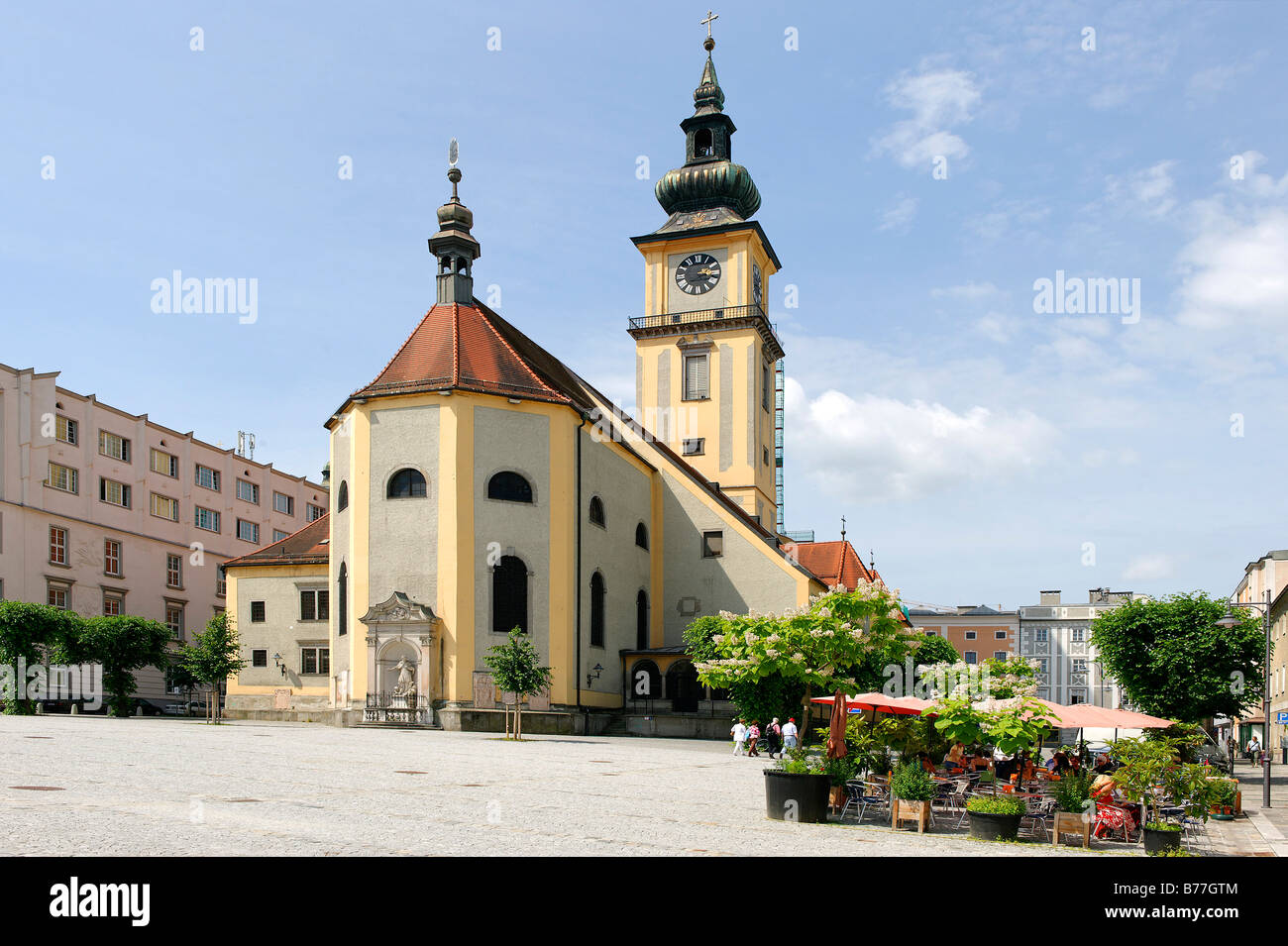 Église paroissiale Assomption de Marie, Pfarrplatz, paroisse Square, Linz, Autriche, Europe Banque D'Images