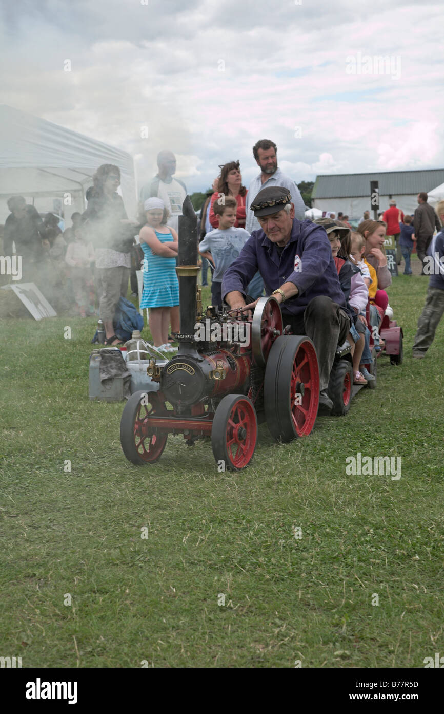 Les petits exploitants Suffolk show annuel Stonham Barns Suffolk Angleterre Juillet 2008 train à vapeur Miniature Banque D'Images