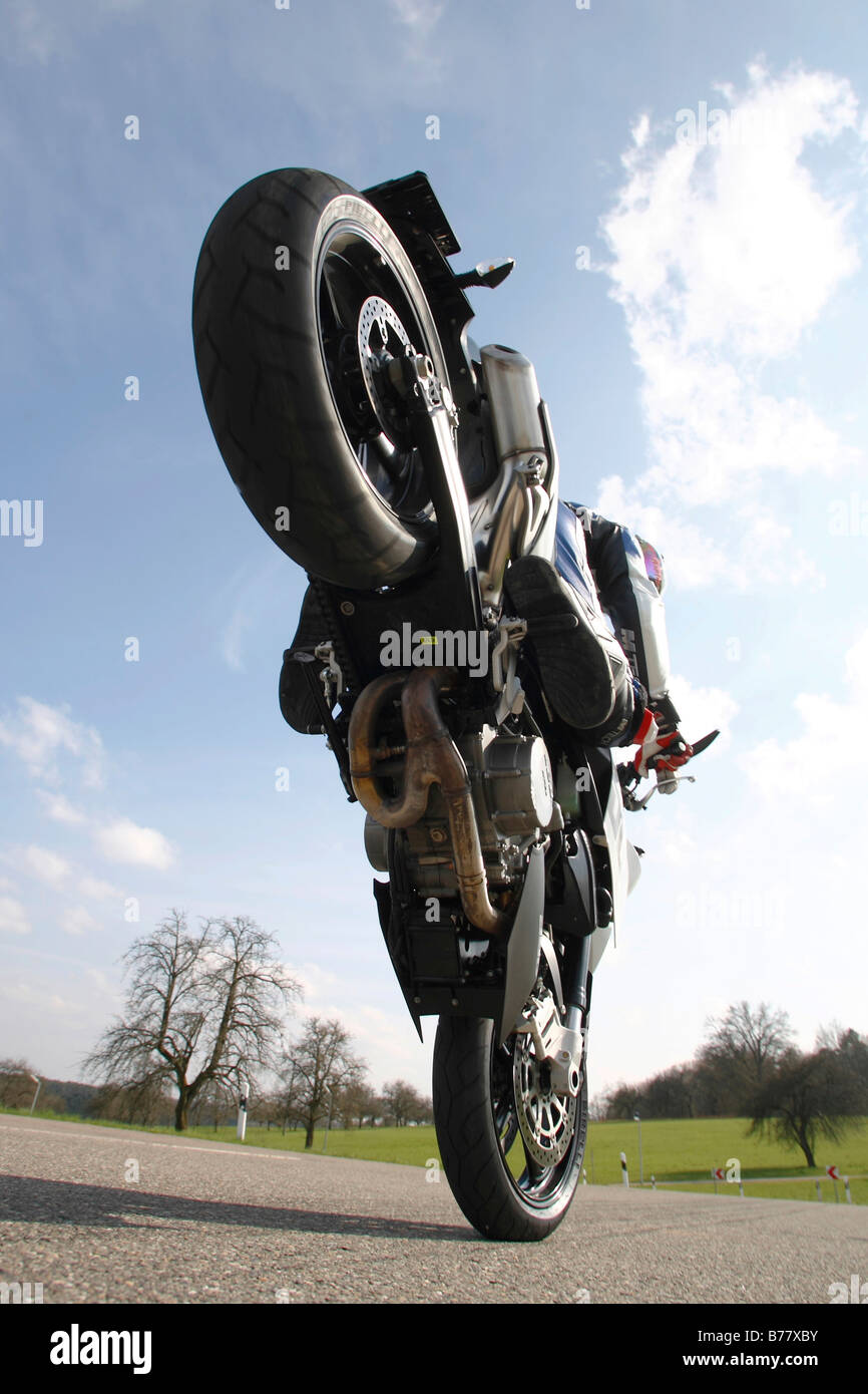 Moto, KTM 990 Super Duke, stoppie Banque D'Images