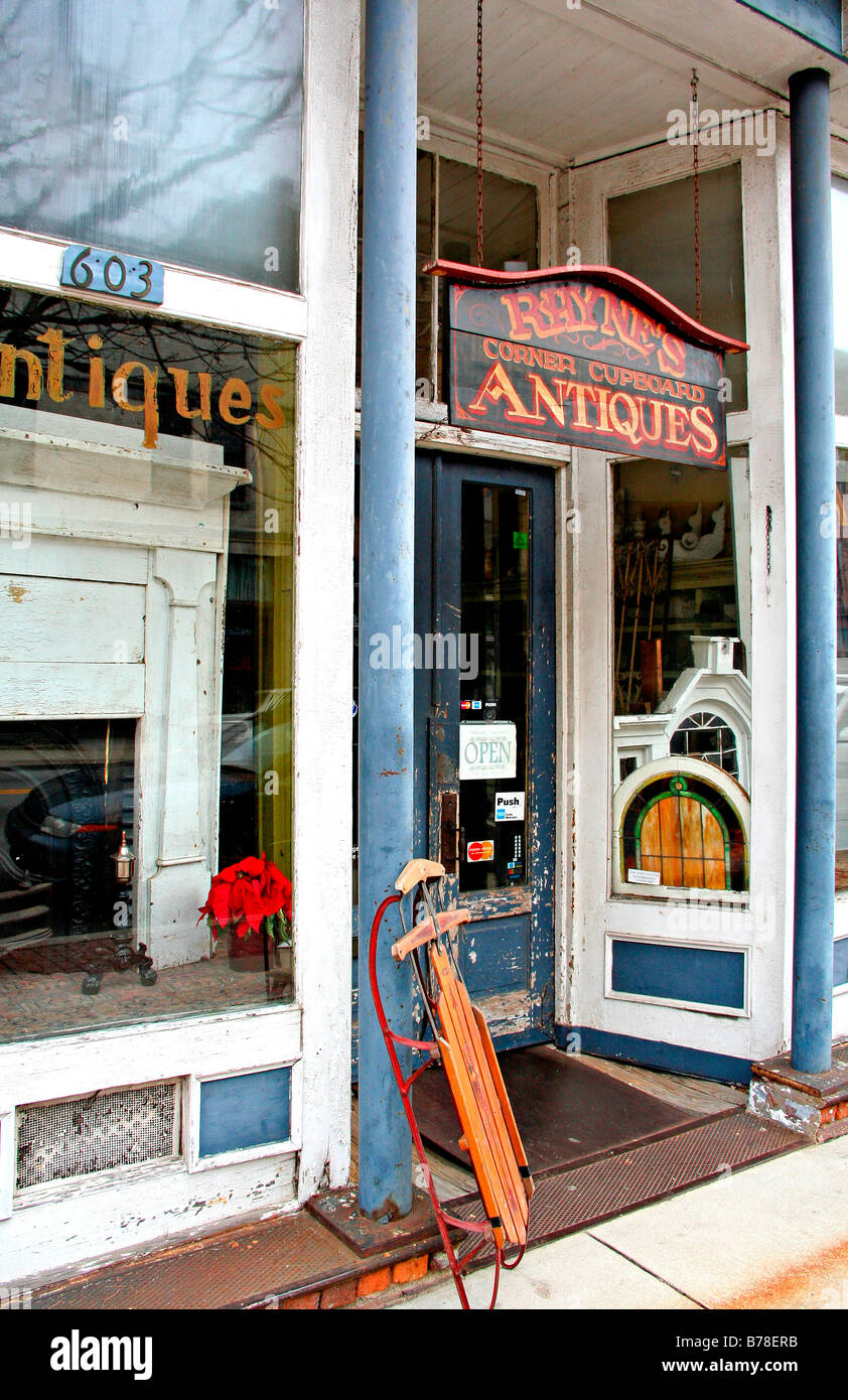 Magasin d'antiquités rue Elm Greensboro en Caroline du Nord Banque D'Images