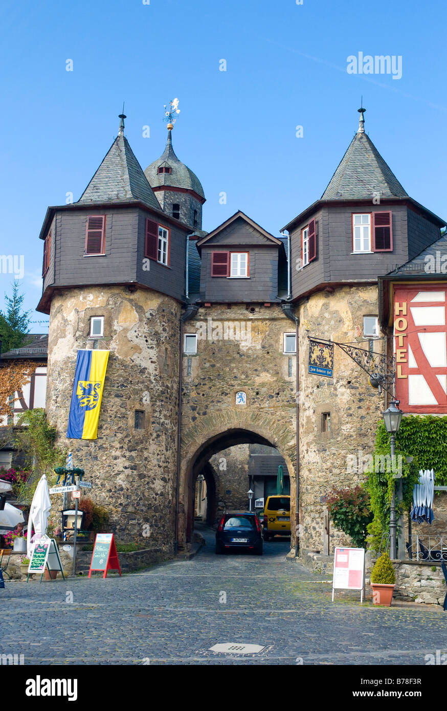 Burgtor porte du château, Braunfels, Marktplatz Place avec maisons à colombages, Braunfels, Rhône-Alpes, Hesse, Germany, Europe Banque D'Images