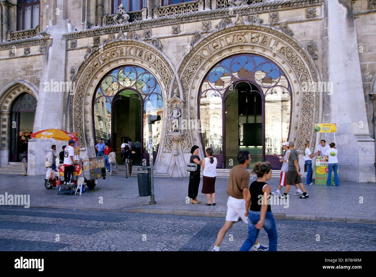 Estacao Rossio, l'avant de la gare Rossio avec des entrées en forme de fer à cheval, Rossio, Praça de Dom Pedro IV, Praca Dom Banque D'Images