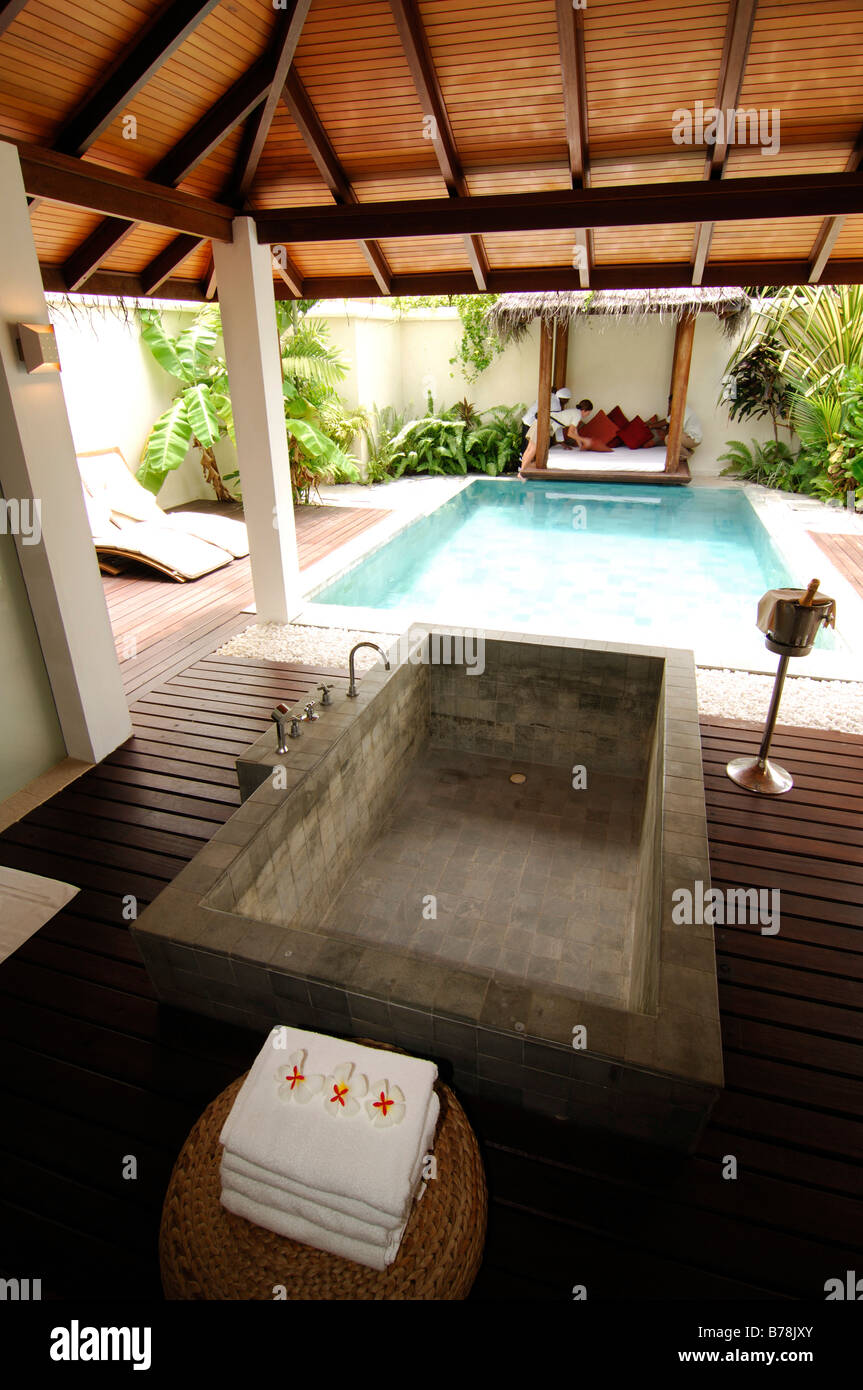 Suite de luxe avec piscine, Laguna Resort, les Maldives, l'Océan Indien Banque D'Images