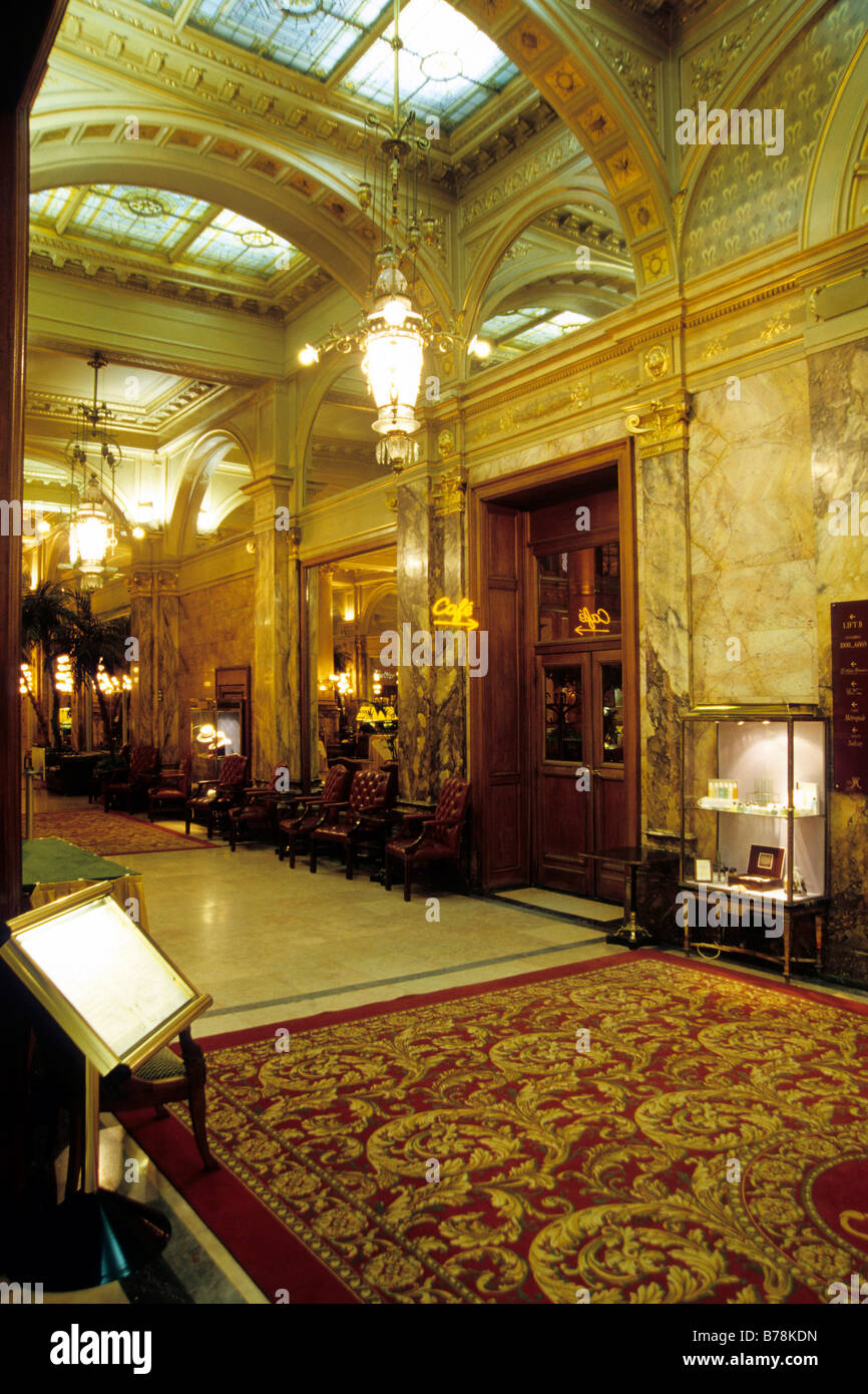 Metropole Hotel, décoration d'intérieur du hall, Place de Brouckere Plein Square, Bruxelles, Belgique, Benelux, Europe Banque D'Images