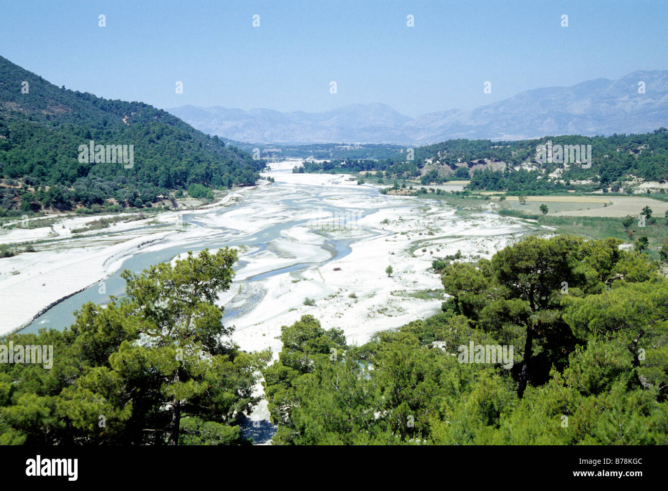 Le lit du fleuve, rivière Esen Cay, dans une réserve naturelle, Saklikent, Akdagi Montagnes, Fethiye, Province de Mugla, Turquie Banque D'Images