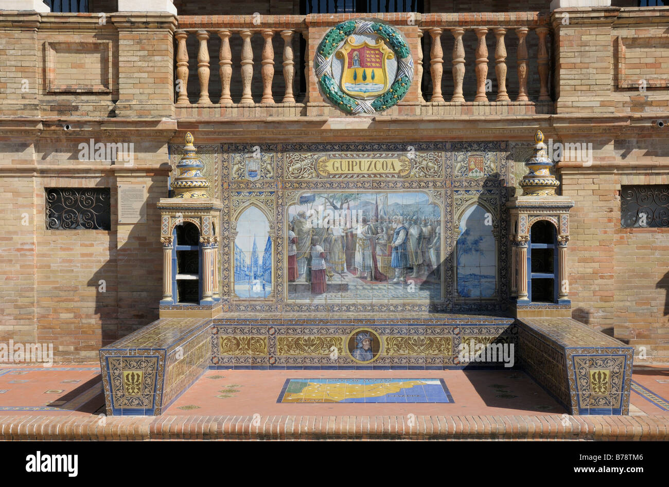 Dans la mosaïque, Azulejo carreaux, de Guipuzcoa, Plaza de Espana, Andalousie, Espagne, Europe Banque D'Images