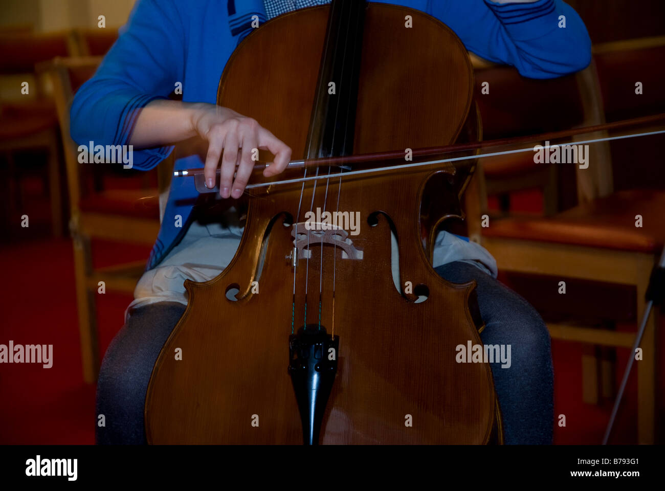 joue du violoncelle Banque D'Images