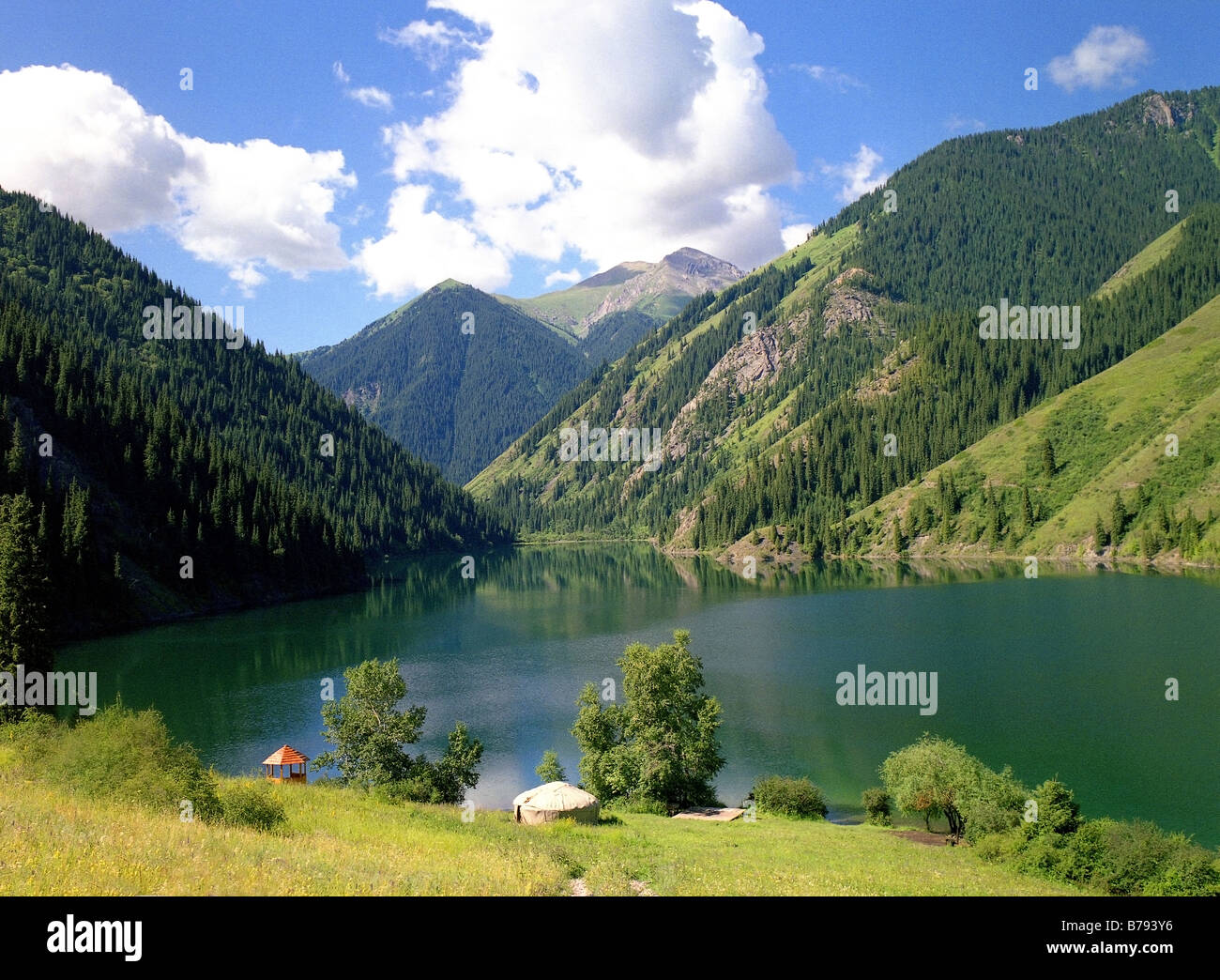 Kulsai Lake 2e dans les montagnes, au Kazakhstan Banque D'Images