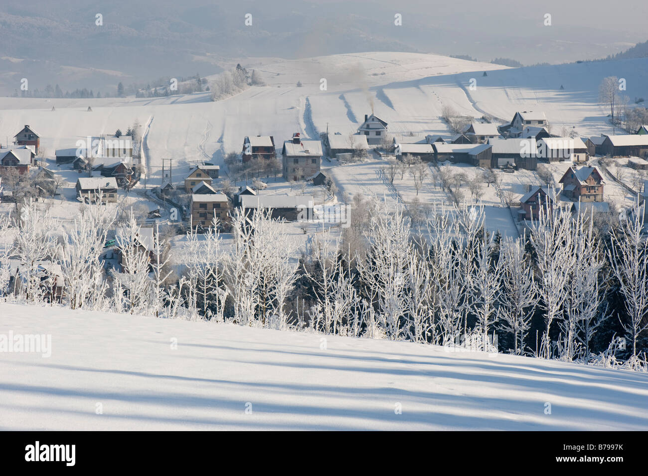 Haluszowa village couvert de neige Montagnes Tatra Région Podhale Pologne Banque D'Images