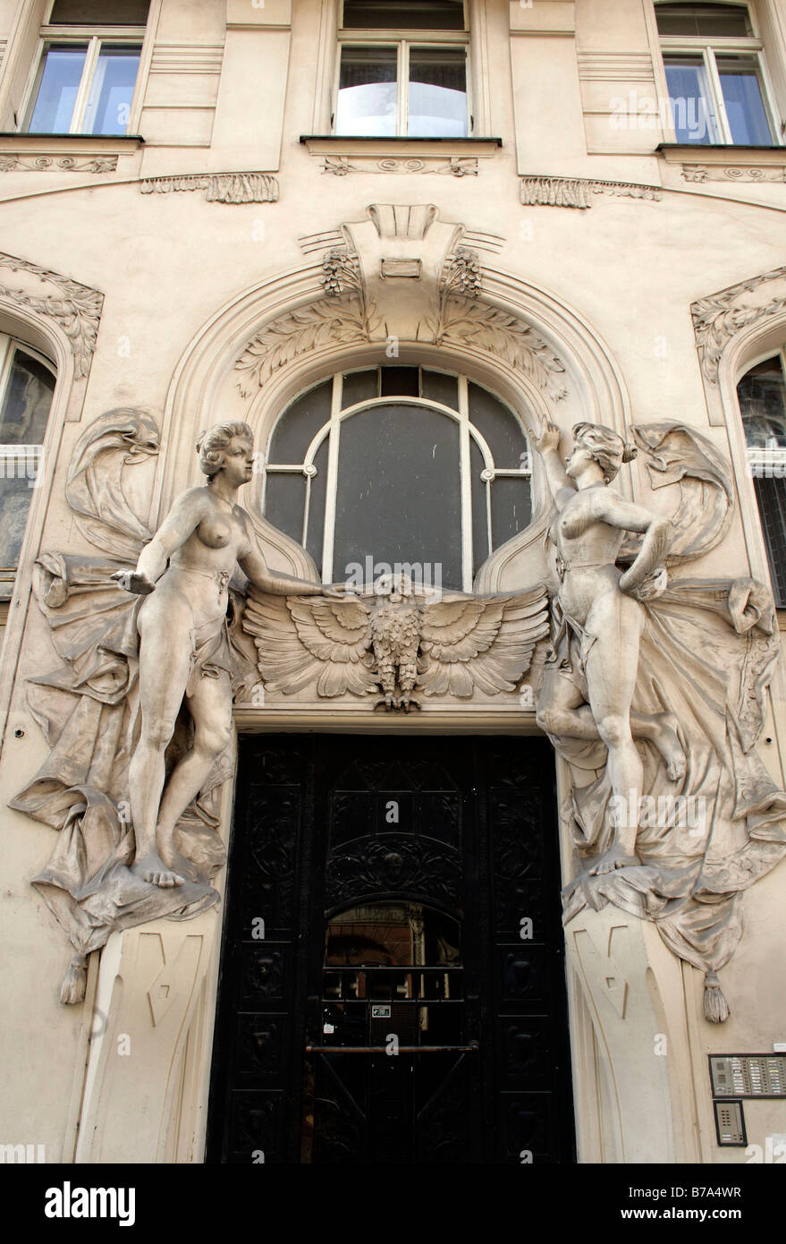 Maison, façade art nouveau, dans le centre-ville historique de Prague, République Tchèque, Europe Banque D'Images