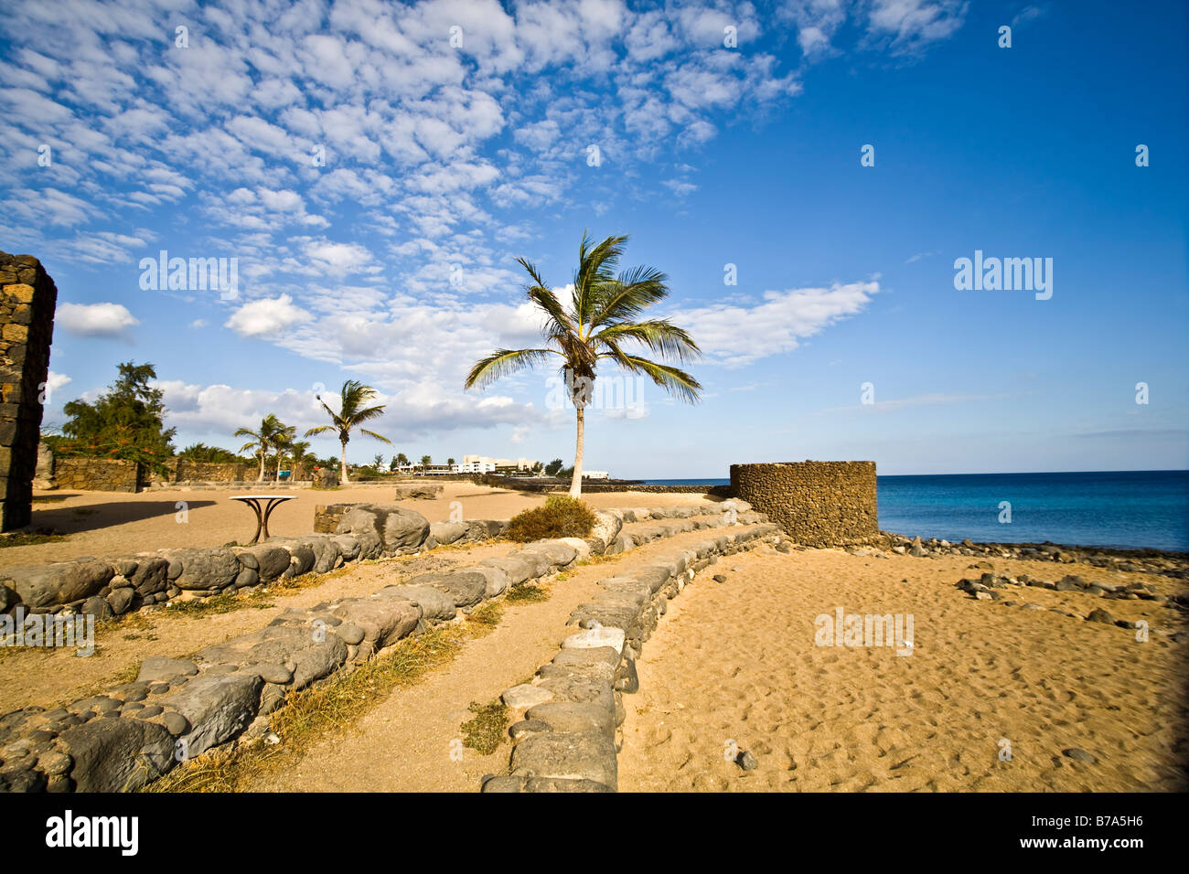 Playa Bastian Costa Teguise Lanzarote Iles Canaries Espagne Europe plage tourisme voyage Banque D'Images