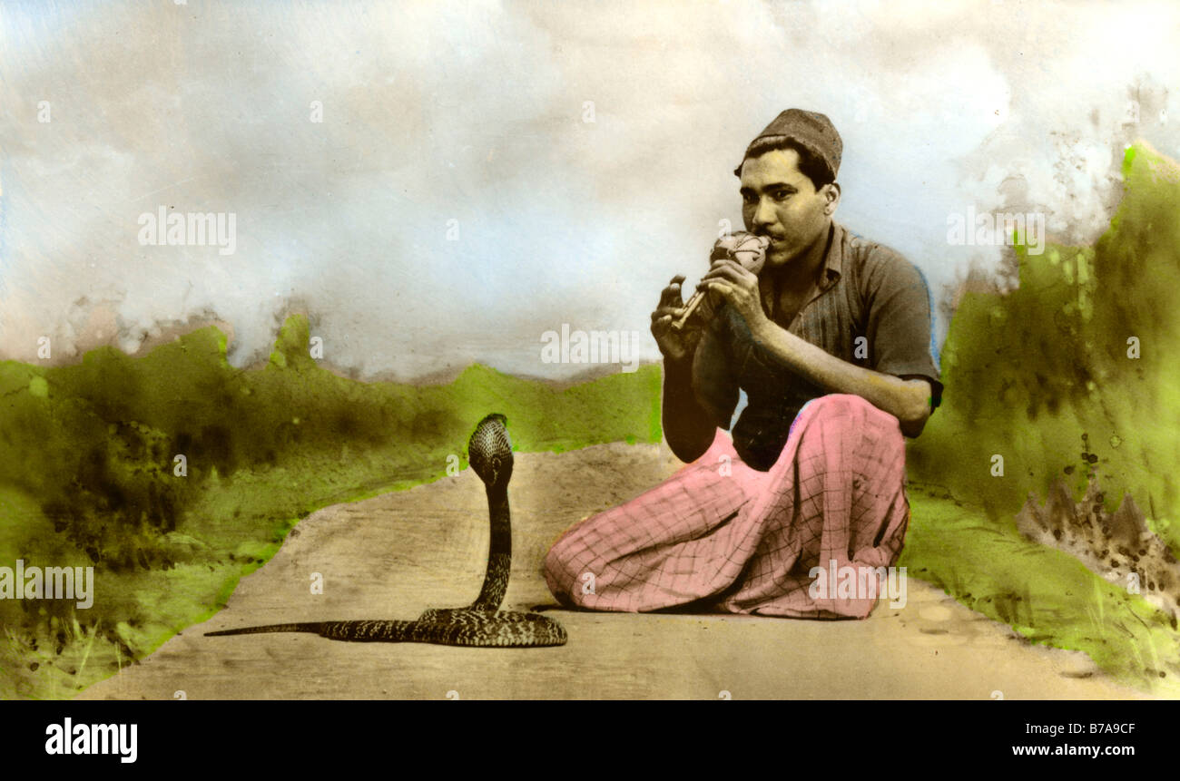 Photo historique, charmeur de serpent, ca. 1915 Banque D'Images