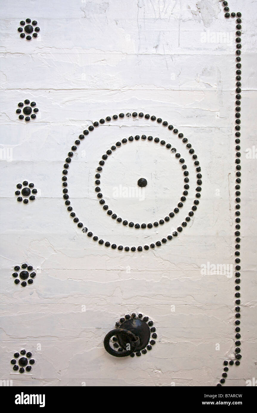Détail de la porte à l'entrée à la Villa Sebastian, Hammamet, Tunisie Banque D'Images
