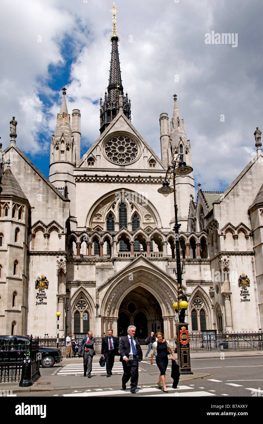 London La Royal Courts of Justice et tribunaux Strand Street flotte gothique victorien Holborn Banque D'Images