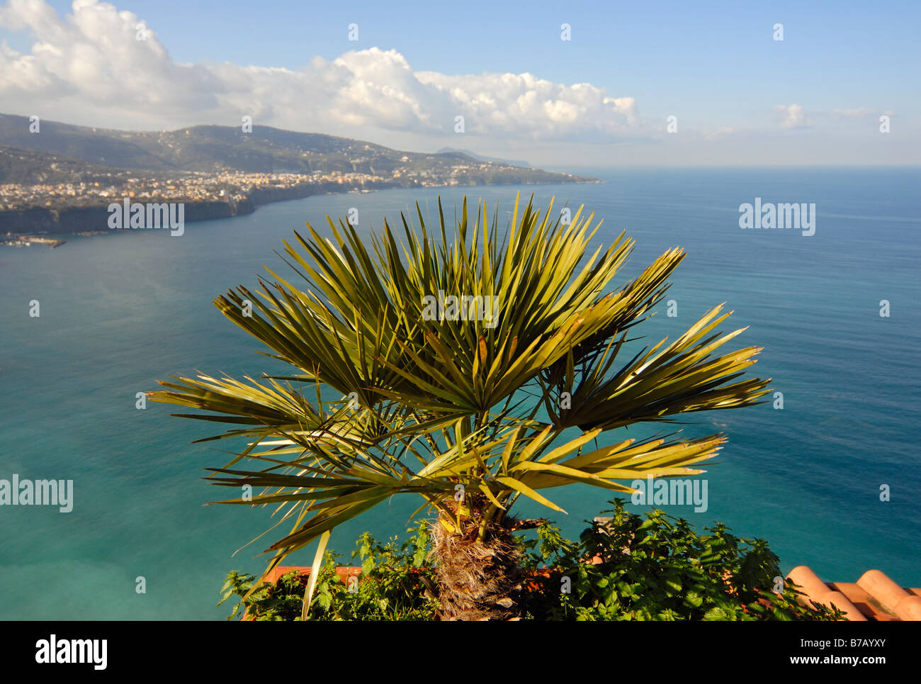 Côte de Sorrente et le golfe de Naples Campanie Italie Banque D'Images