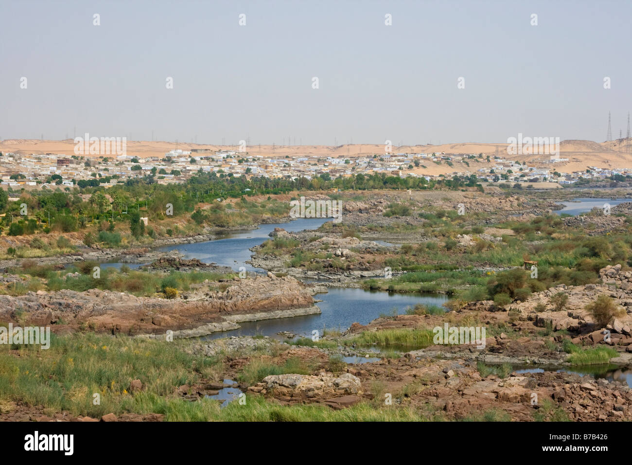 Vue de la première cataracte du Nil, près de l'Égypte Aswan Banque D'Images