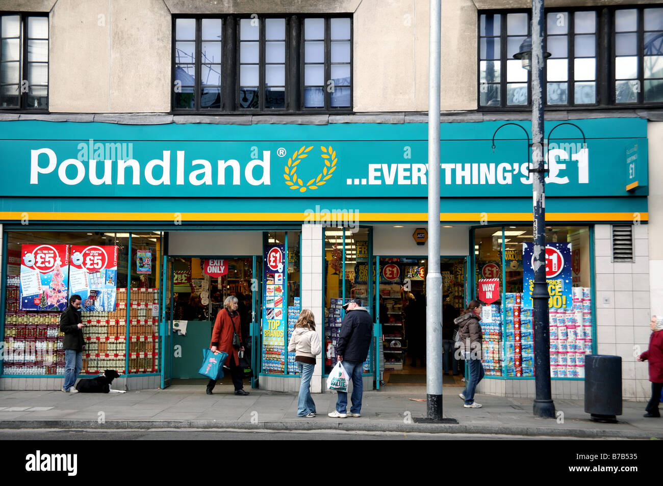 Succursale de Poundland stores, Brixton, London Banque D'Images