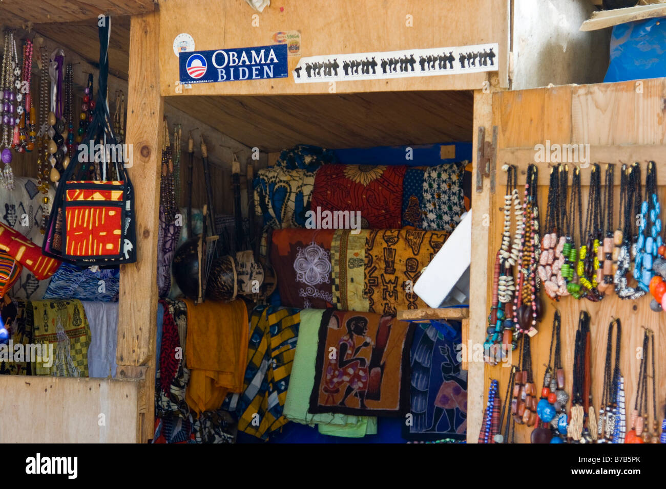 Obama Biden pro-américain Boutique de souvenirs en Ile de Gorée au large de Dakar Sénégal Banque D'Images