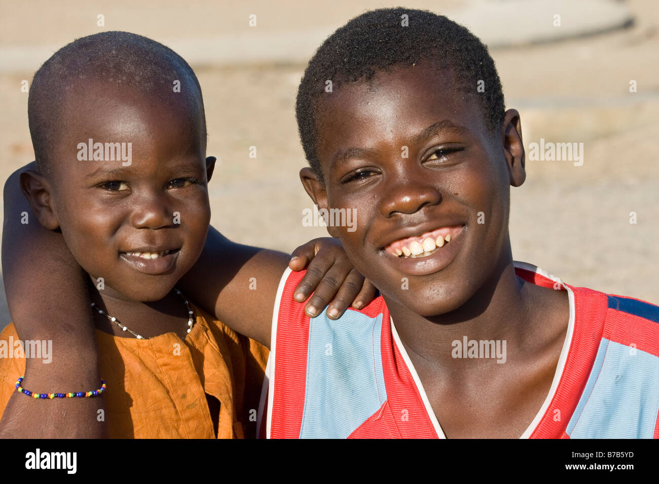 Les jeunes Frères sénégalais à St Louis au Sénégal Afrique de l'Ouest Banque D'Images