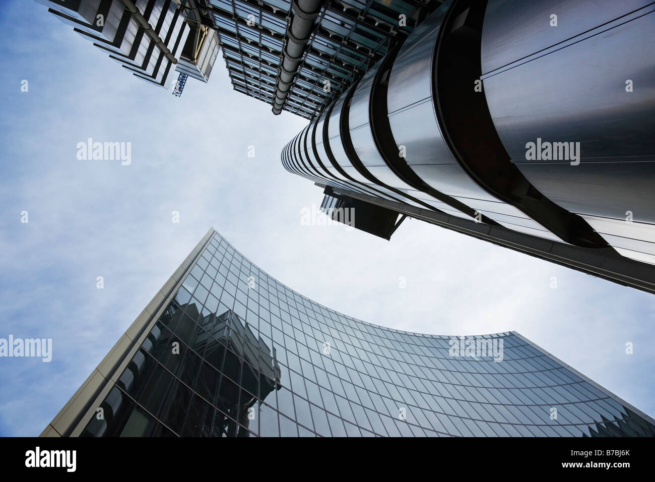 La Lloyds et bâtiment voisin tourné d'un angle inhabituel Banque D'Images