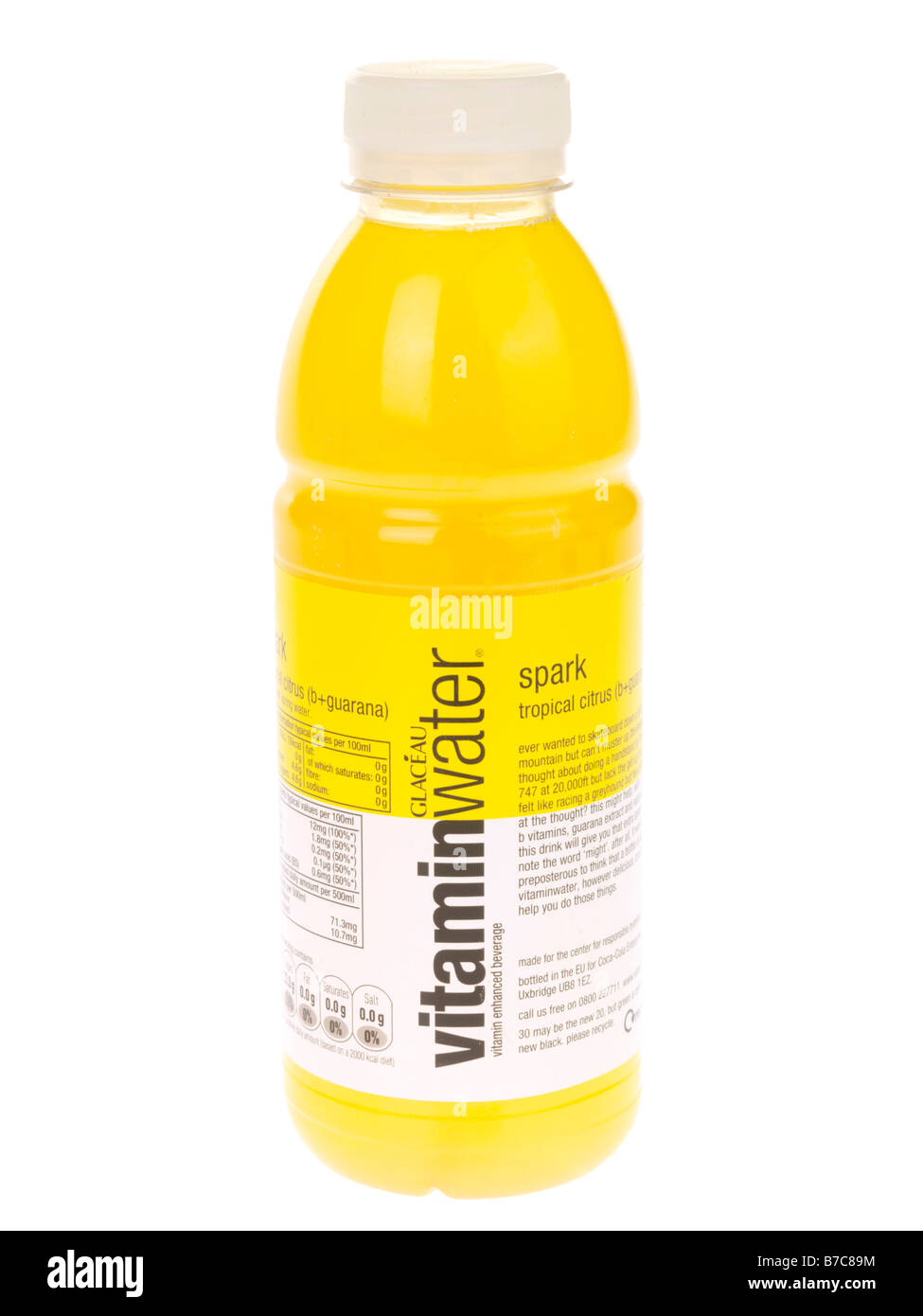 Bouteille en plastique d'eau vitaminée saine aromatisée Banque D'Images