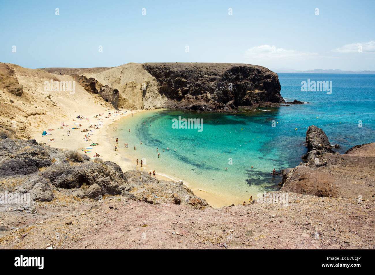 Petite baie turquoise à plages de Papagayo, Lanzarote, Îles Canaries Banque D'Images