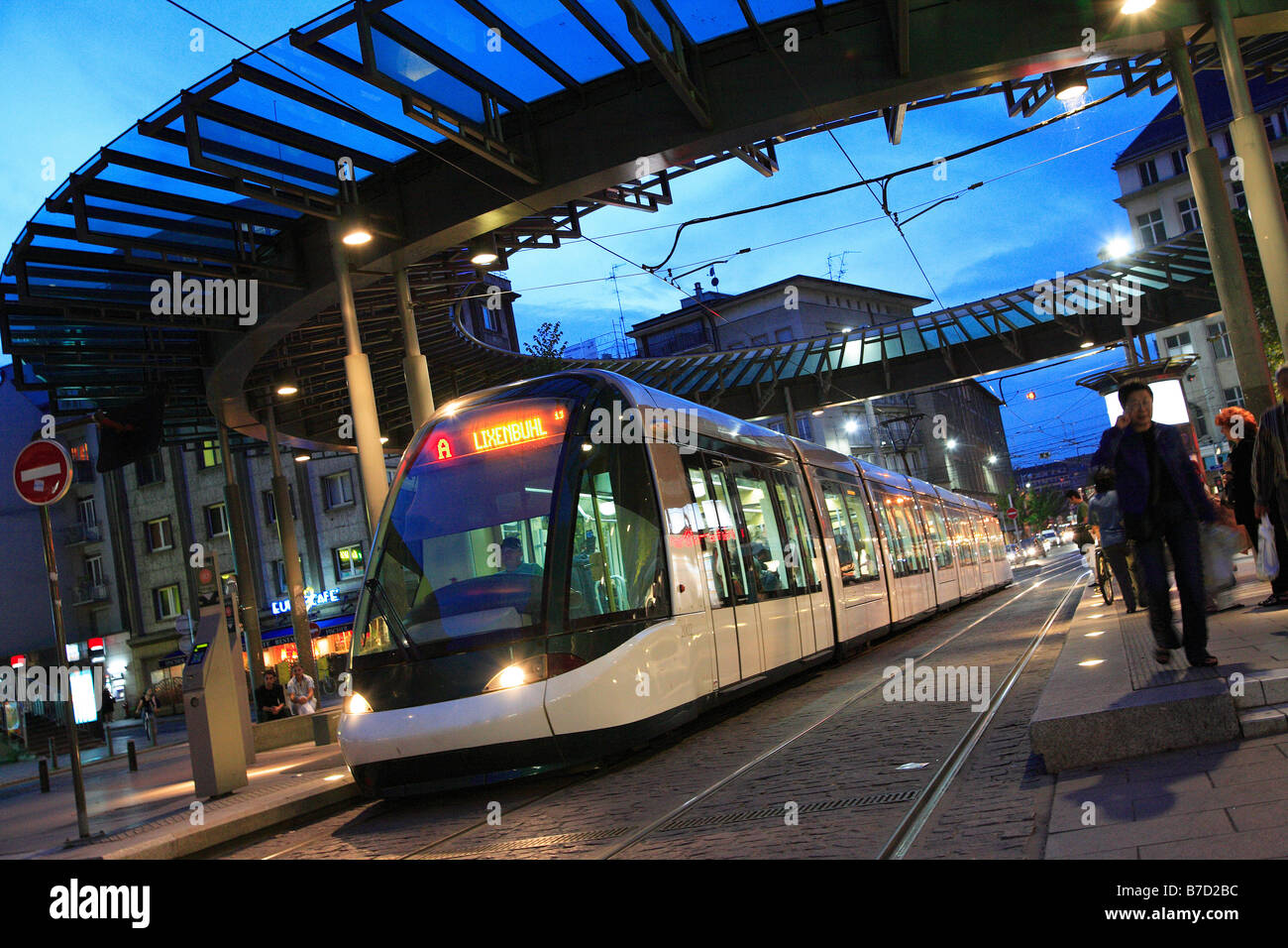 TRAMWAY DE STRASBOURG PLACE DE L'HOMME DE FER Banque D'Images