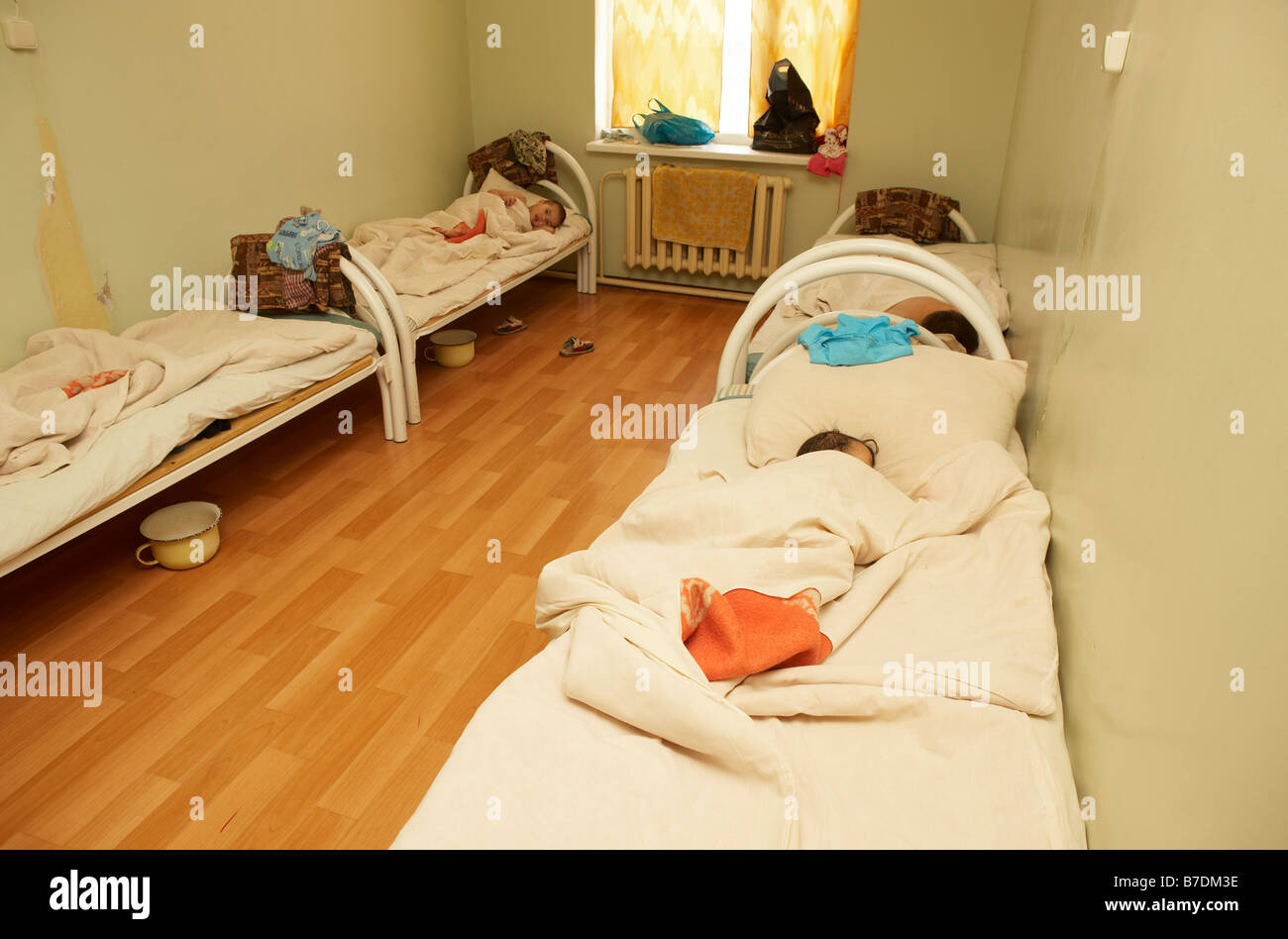 Les enfants dans l'hôpital des enfants, les Amguema, Tchoukotka, Sibérie Russie Banque D'Images