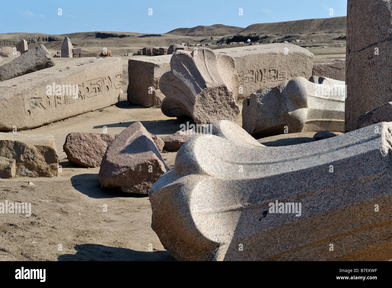 Obélisques brisés de Ramsès II Tanis Egypte 08111131908 Banque D'Images