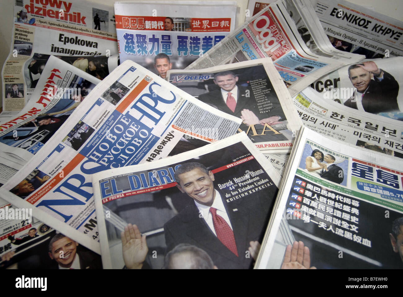 Les journaux ethniques à New York couvrir les cérémonies d'investiture de Barack Obama Banque D'Images