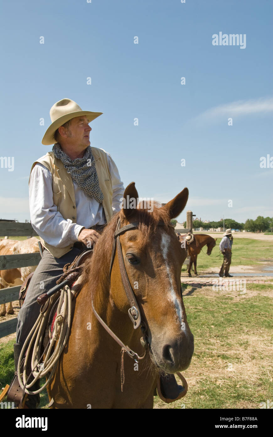 Texas Fort Worth Stockyards National Historic District cowboy riding horse Banque D'Images